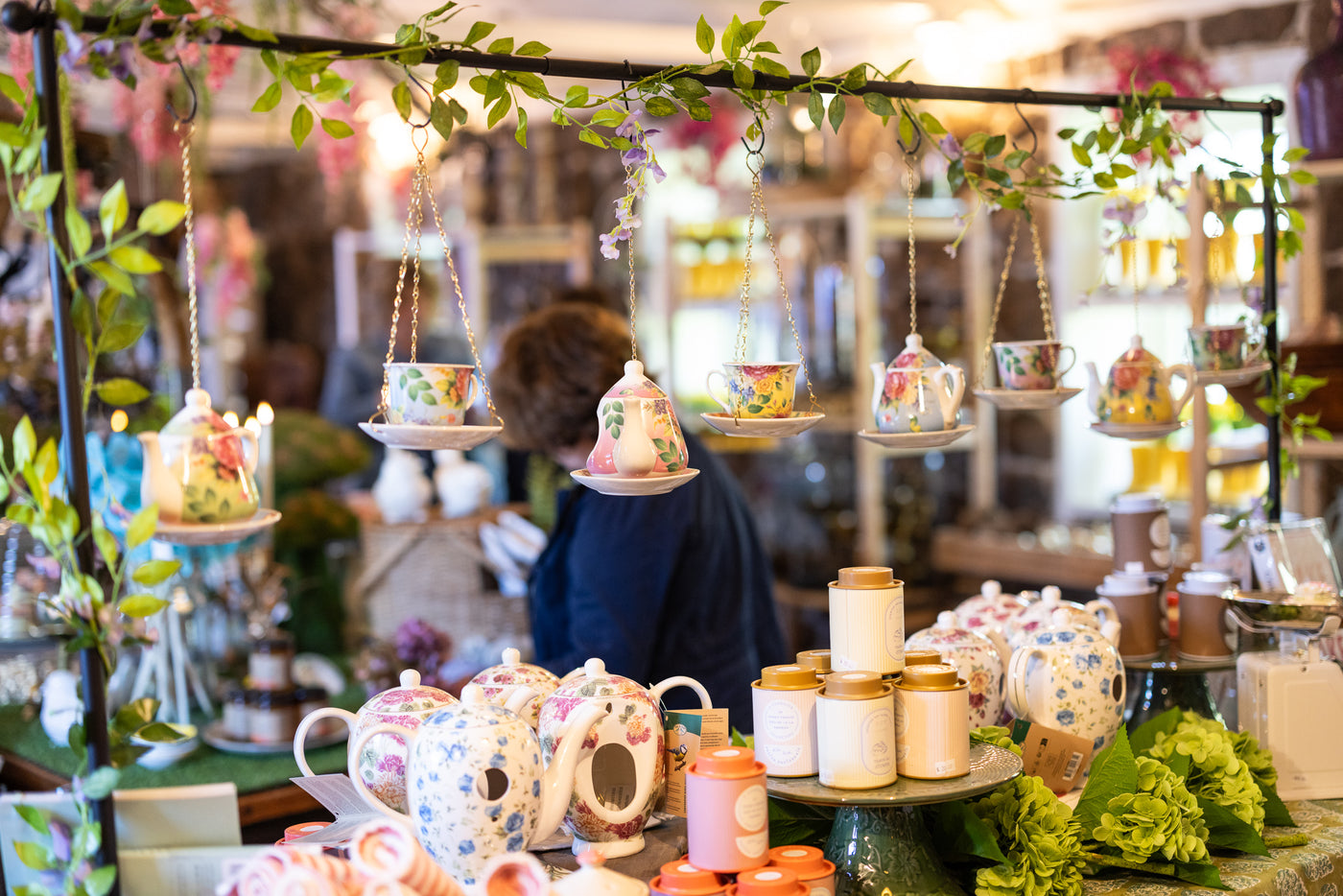 Pretty Teapot Bird Feeder - Choose Your Favorite Color