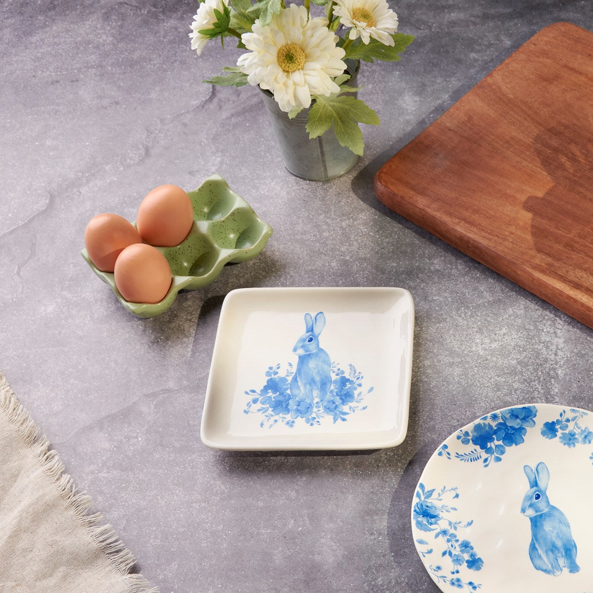 6" Blue Floral Rabbit Plate