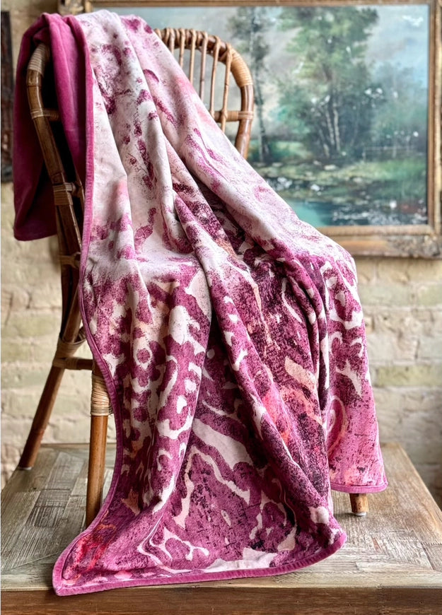 Luxurious Velvet Blush Mauve Throw