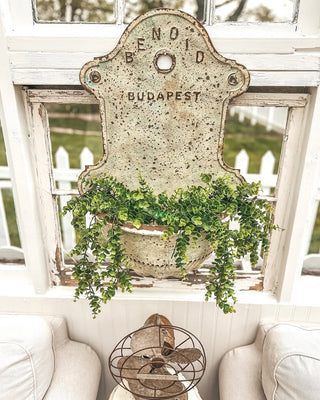 Budapest Distressed Wall Container