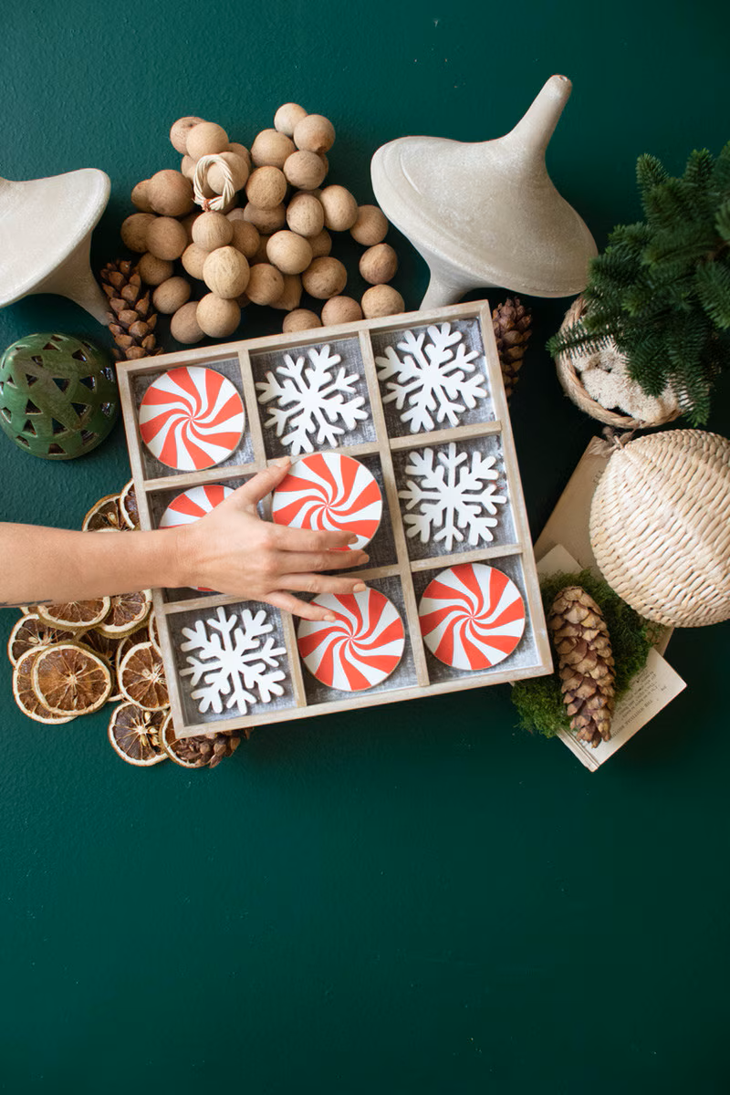 Wooden Holiday Tic-Tac-Toe