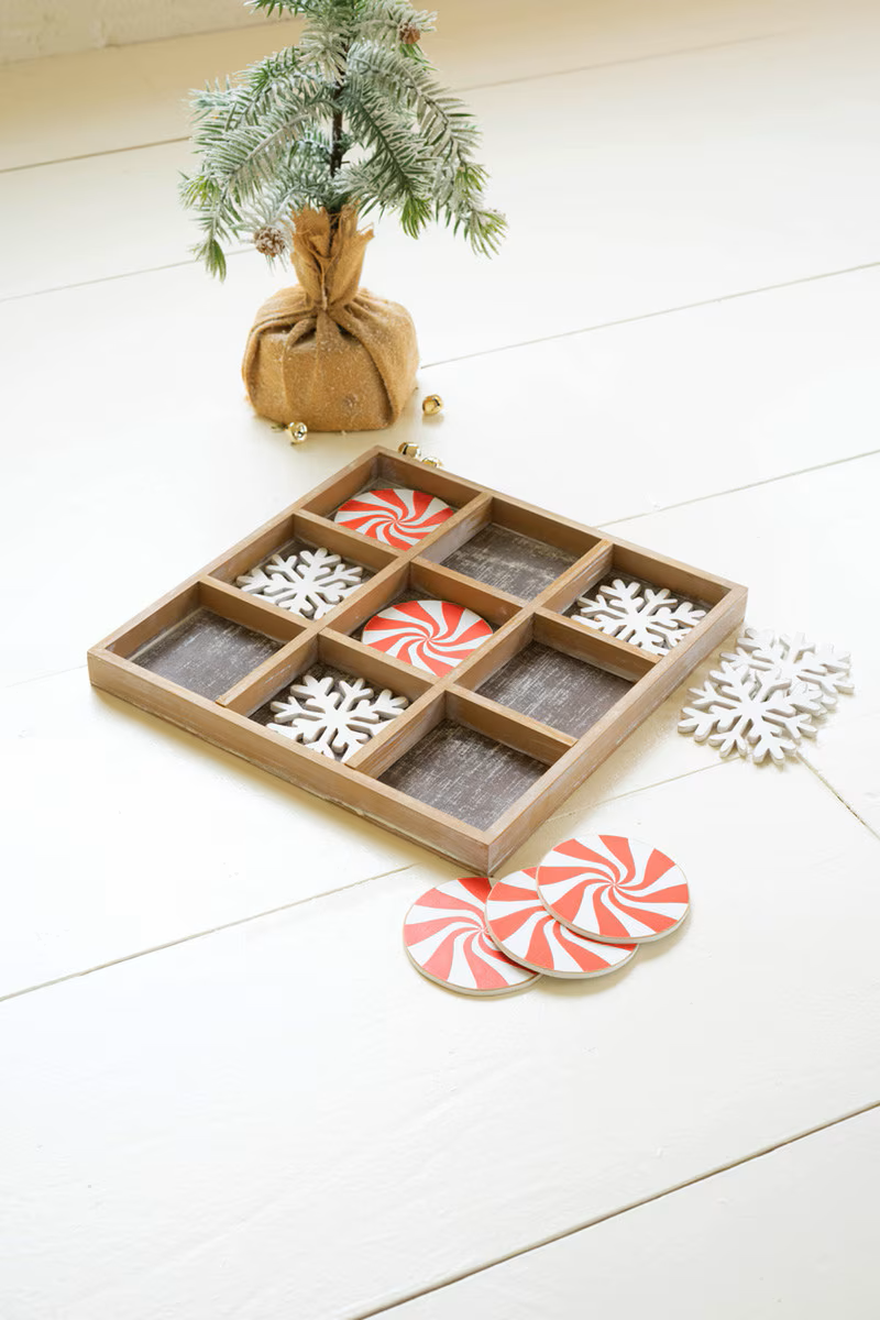 Wooden Holiday Tic-Tac-Toe