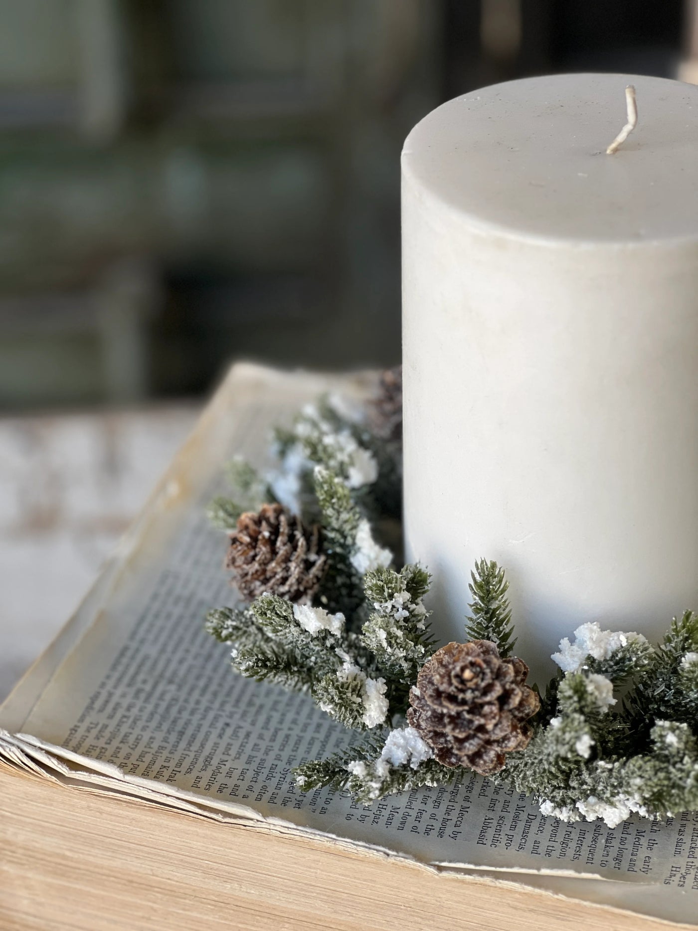 Mini Snowy Pinecone Candlering