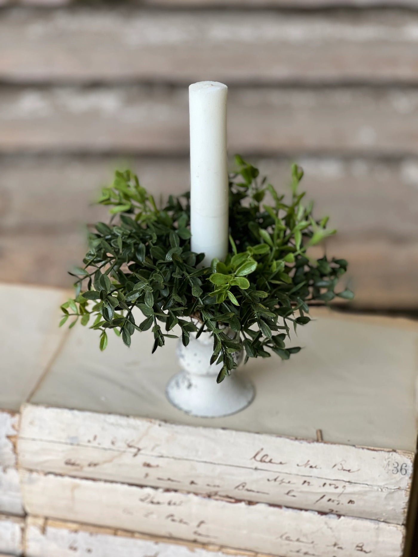 New England Boxwood Taper Candle Ring