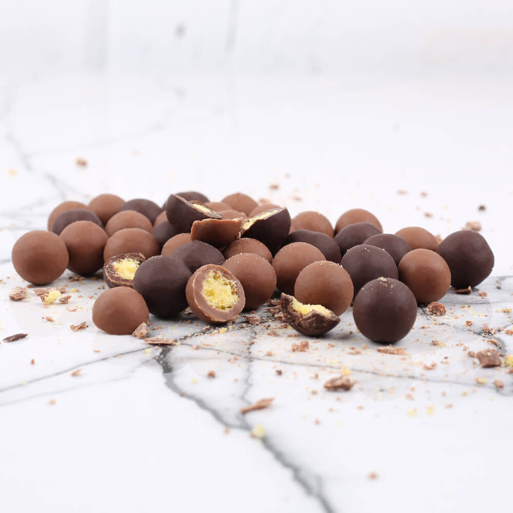 Le Chocolat des Francais - Milk & Dark Chocolate Covered Cereals Balls