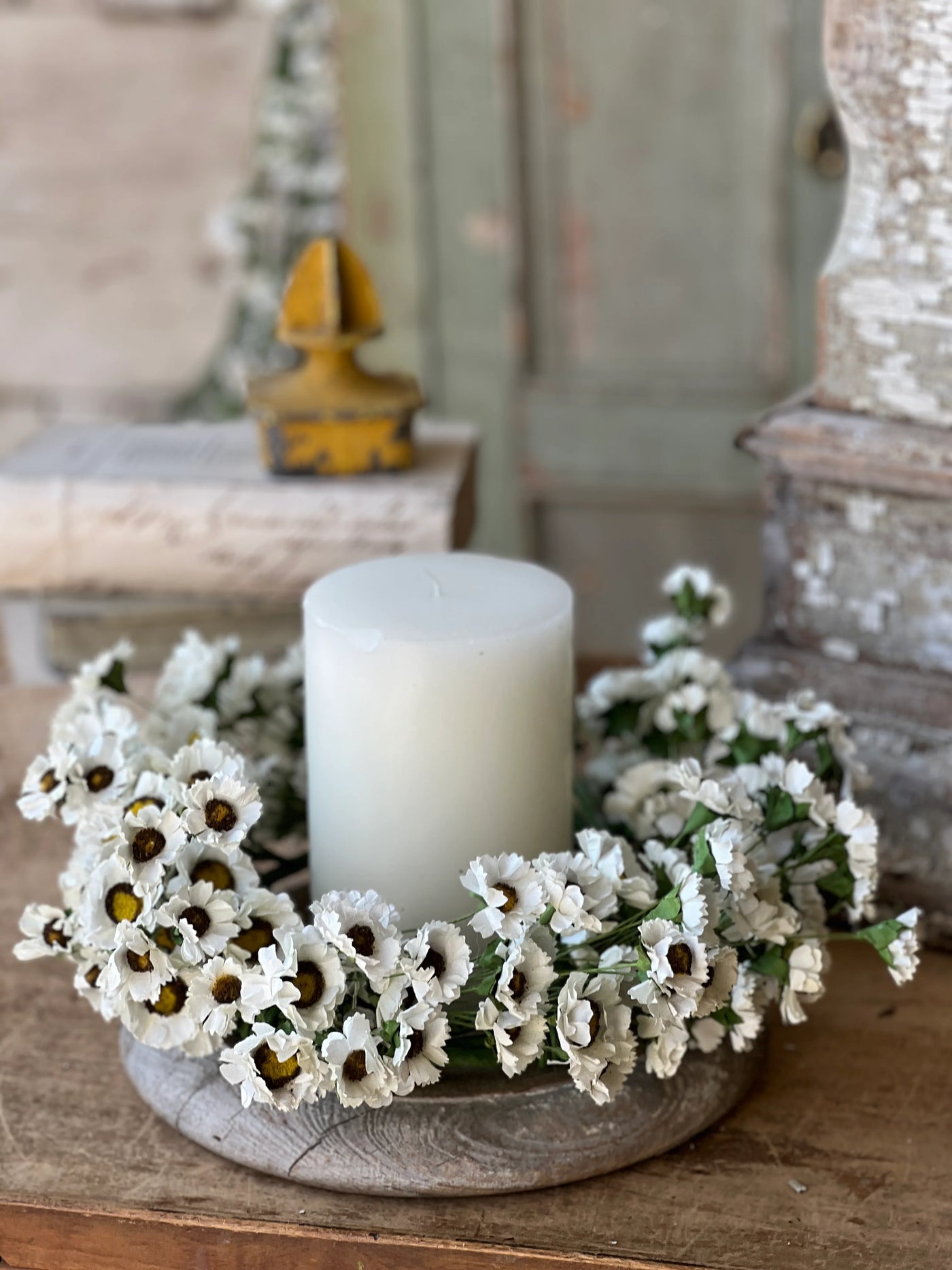 Fairchild Daisy Candle Ring