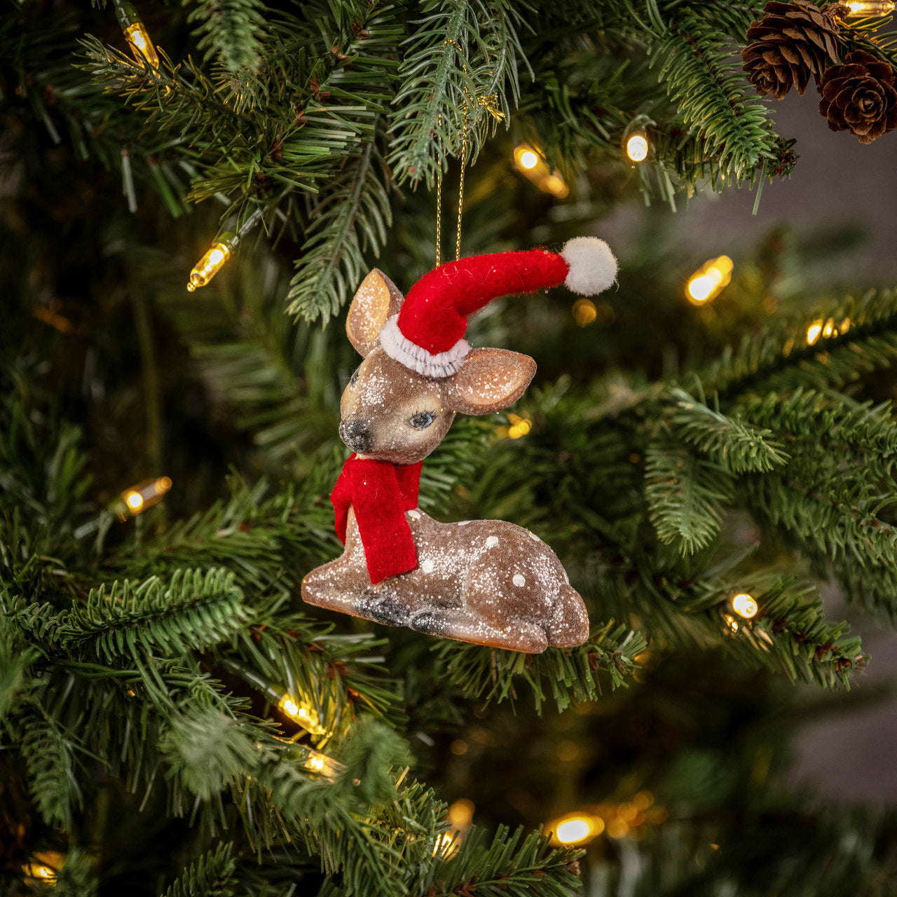 Paper Mache Retro Resting Deer Ornament