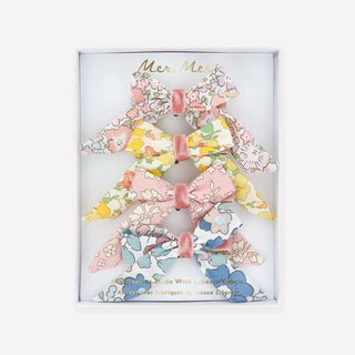 Set of 4 Floral Pattern Bow Hair Clips