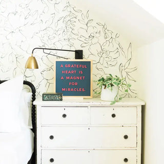 200pc Hot Pink Magnetic Letters