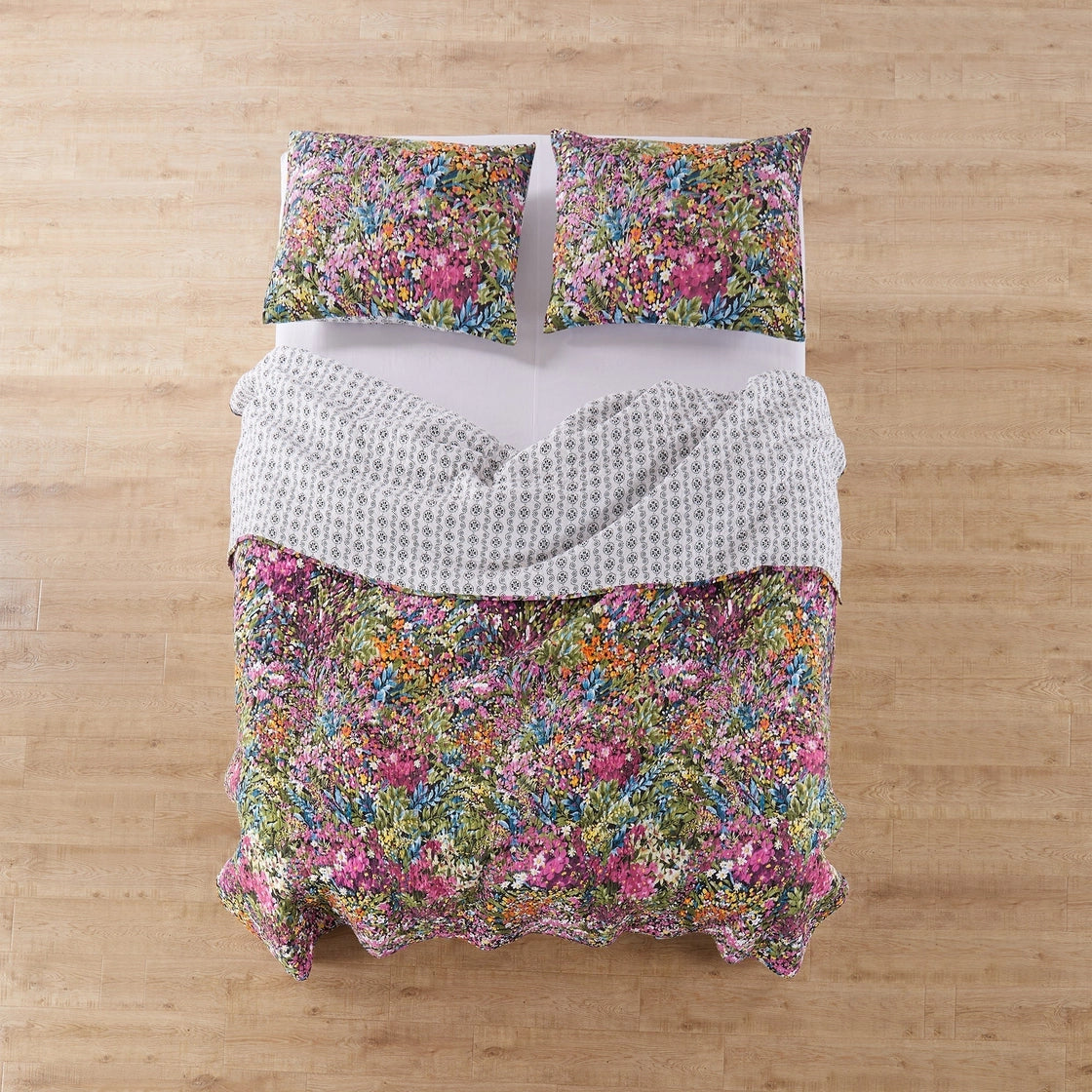 The English Garden Quilt Set - Available in Queen or King Size