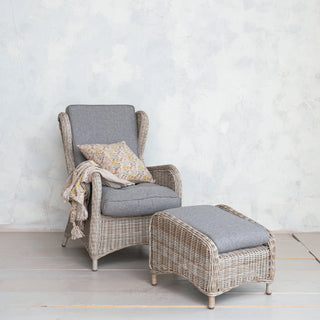 Hand-Woven Plastic Wicker Reclining Indoor Outdoor Chair with Ottoman