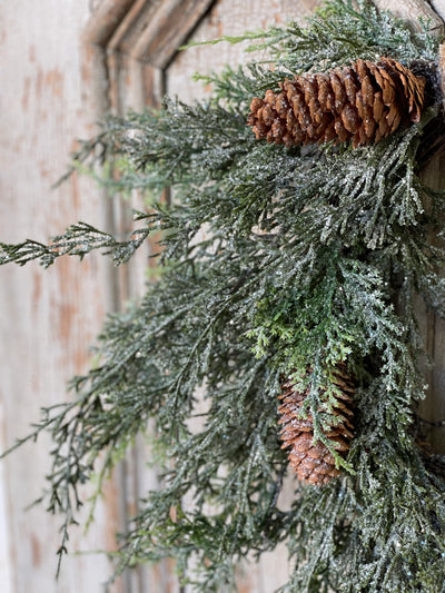 16" Silver Thread Cedar Wreath