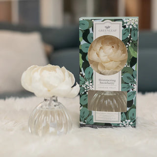 Greenleaf Shimmering Snowberry Flower Diffuser