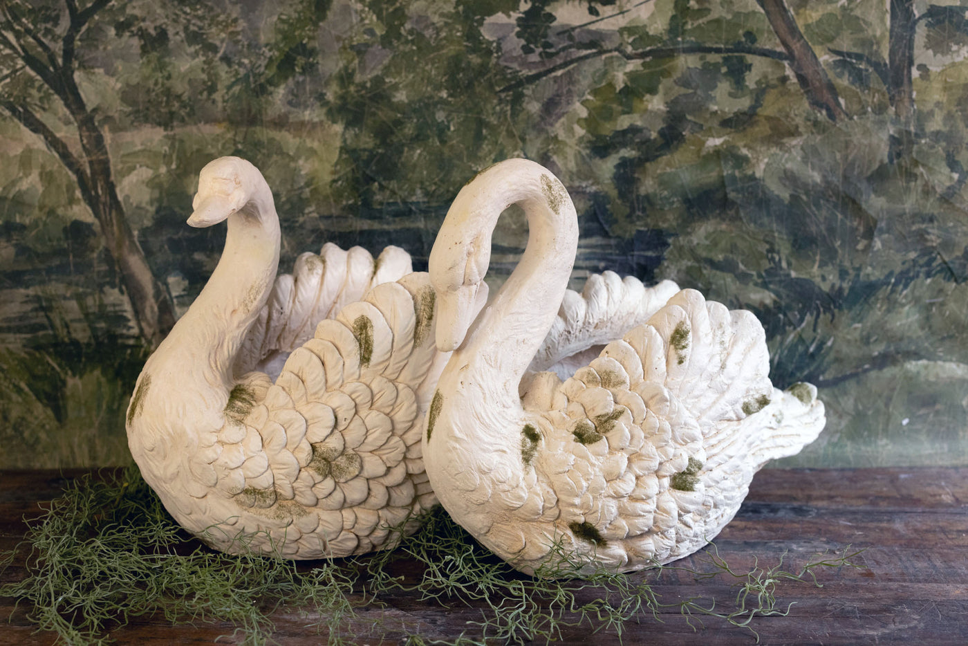 Set of 2 Swan Planters