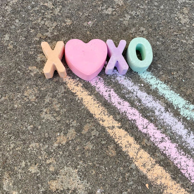 XOXO Sidewalk Chalk