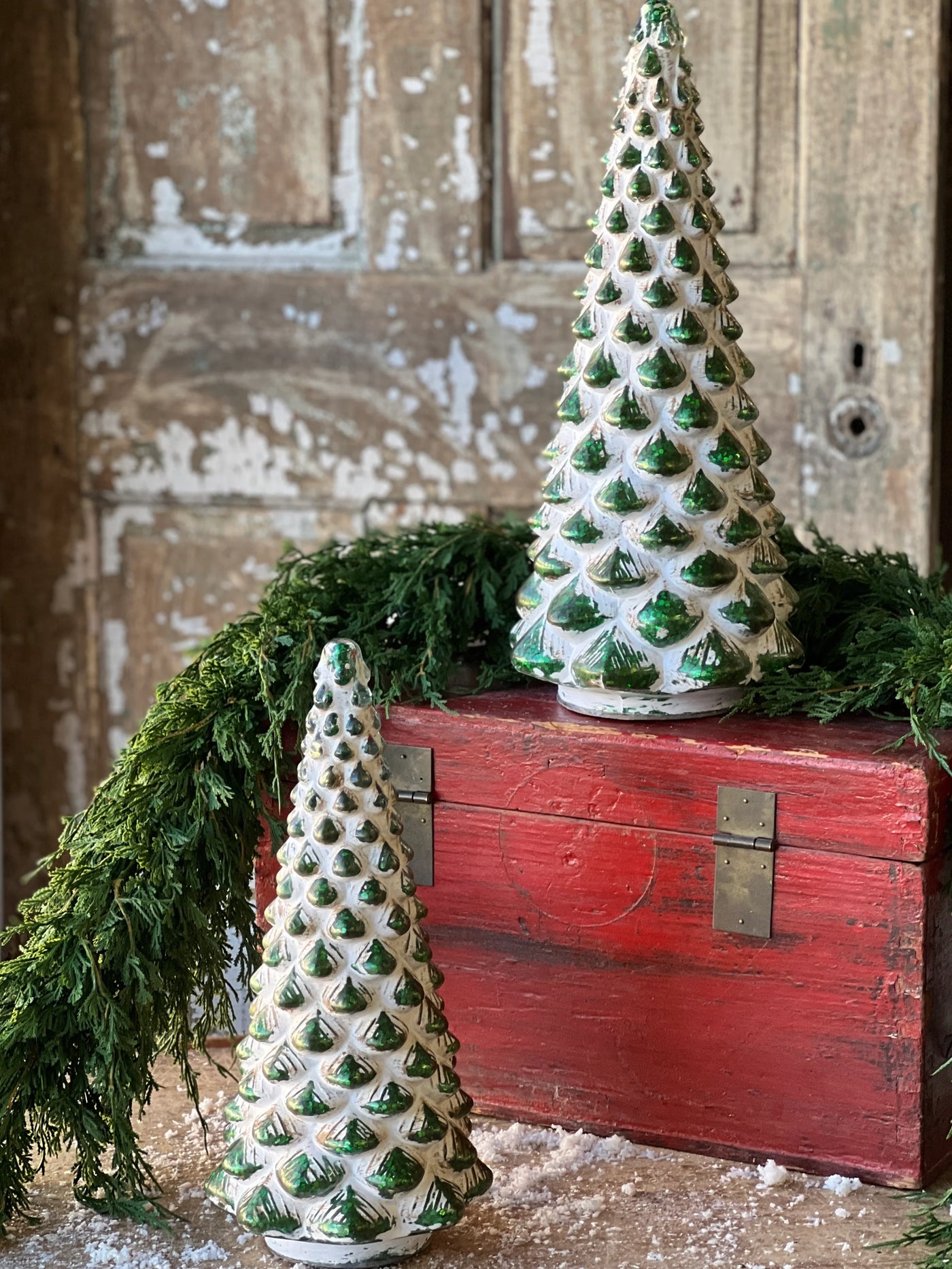 Gleaming Yule Tree - Choose Size